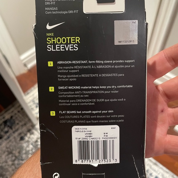 Supreme Nike Shooting Sleeve - Picture 3 of 6
